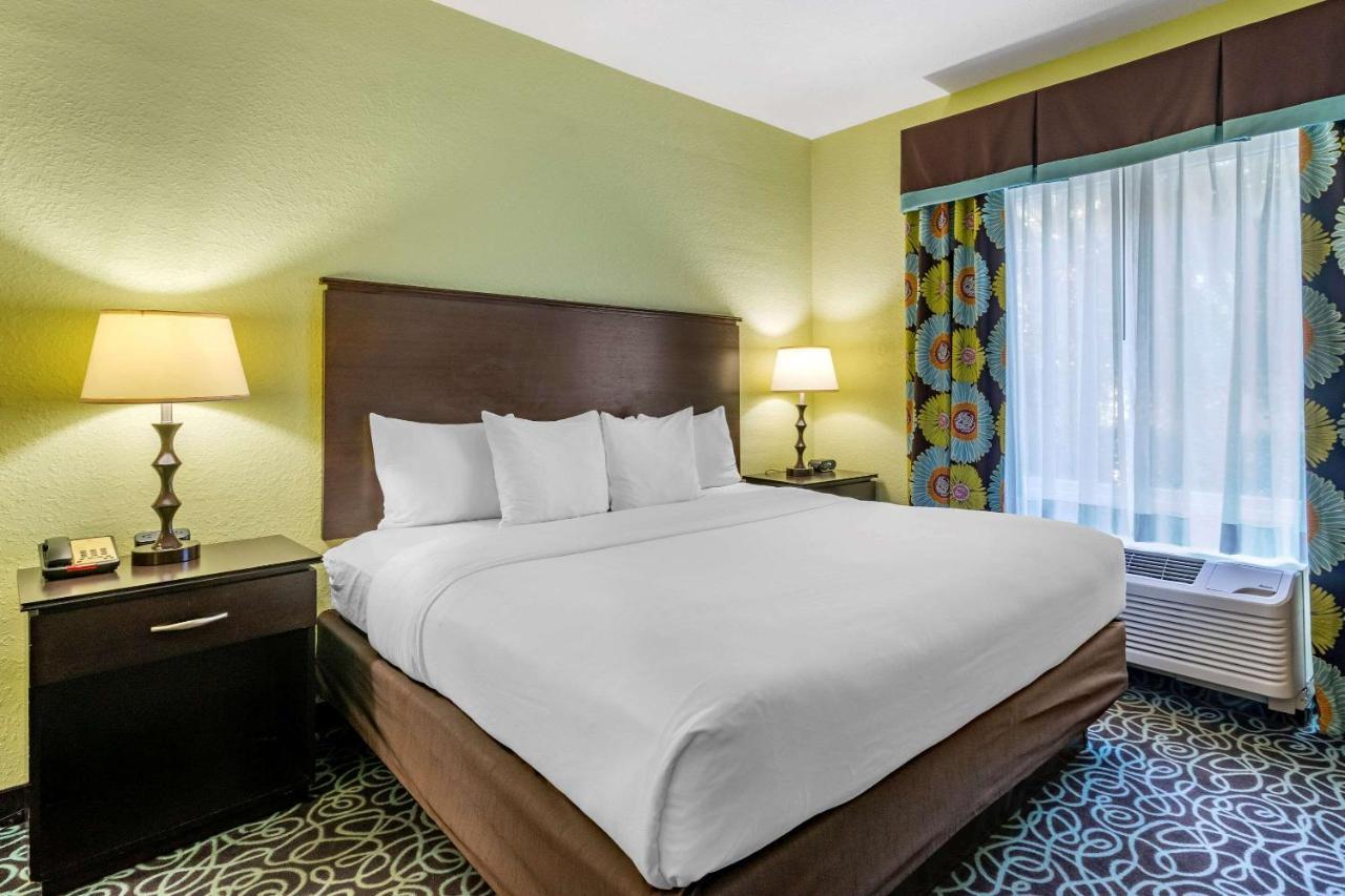 Hampton Inn By Hilton Tampa Fairgrounds Casino Mango Exterior photo