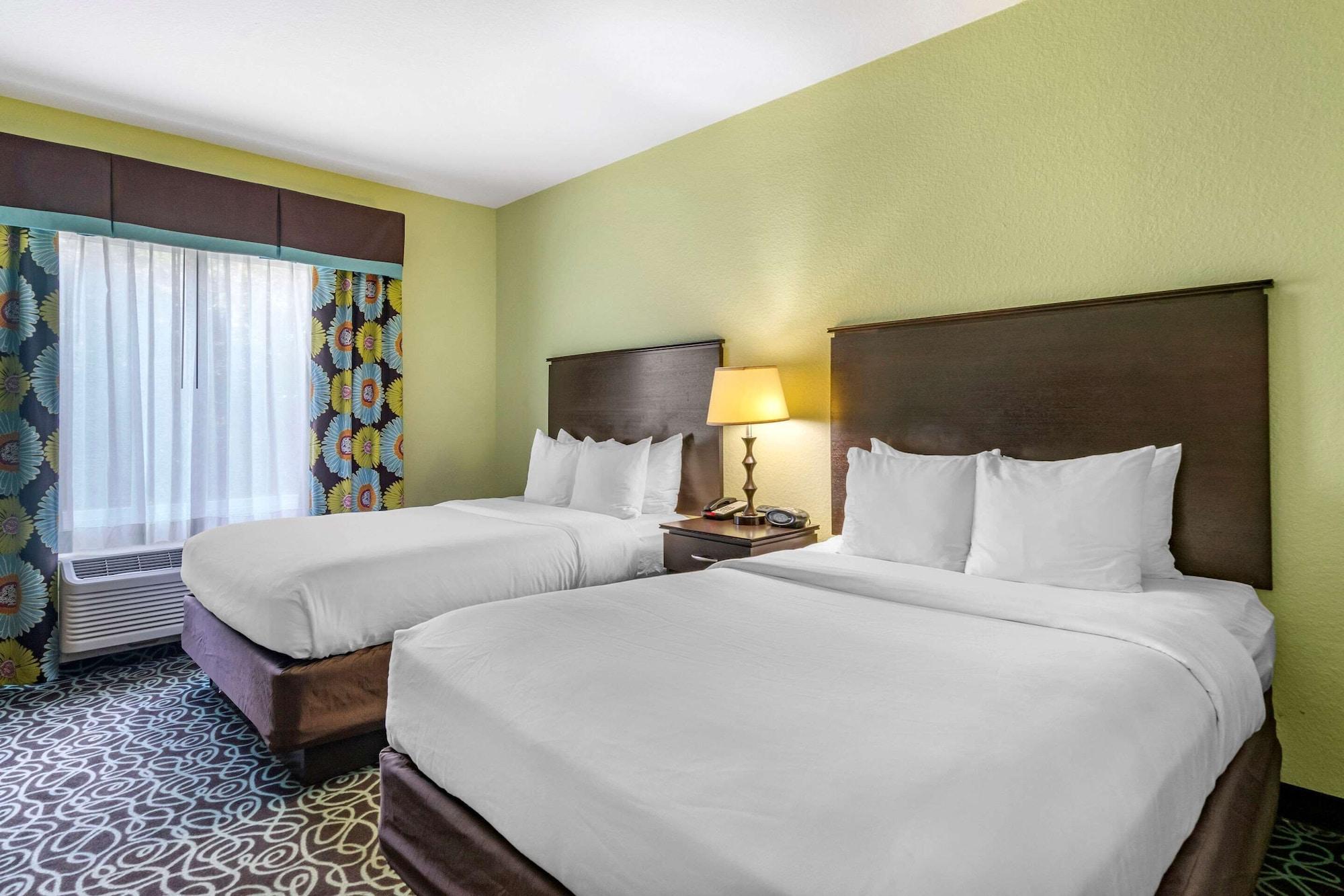 Hampton Inn By Hilton Tampa Fairgrounds Casino Mango Exterior photo