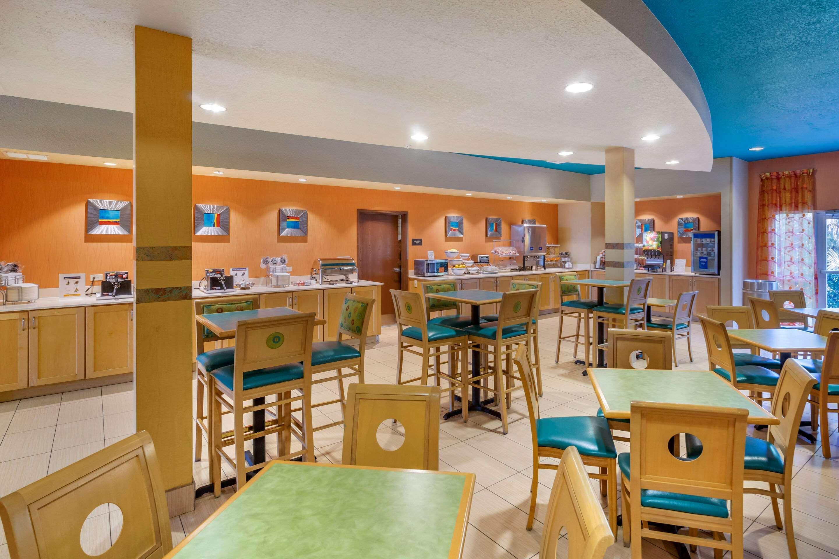 Hampton Inn By Hilton Tampa Fairgrounds Casino Mango Exterior photo